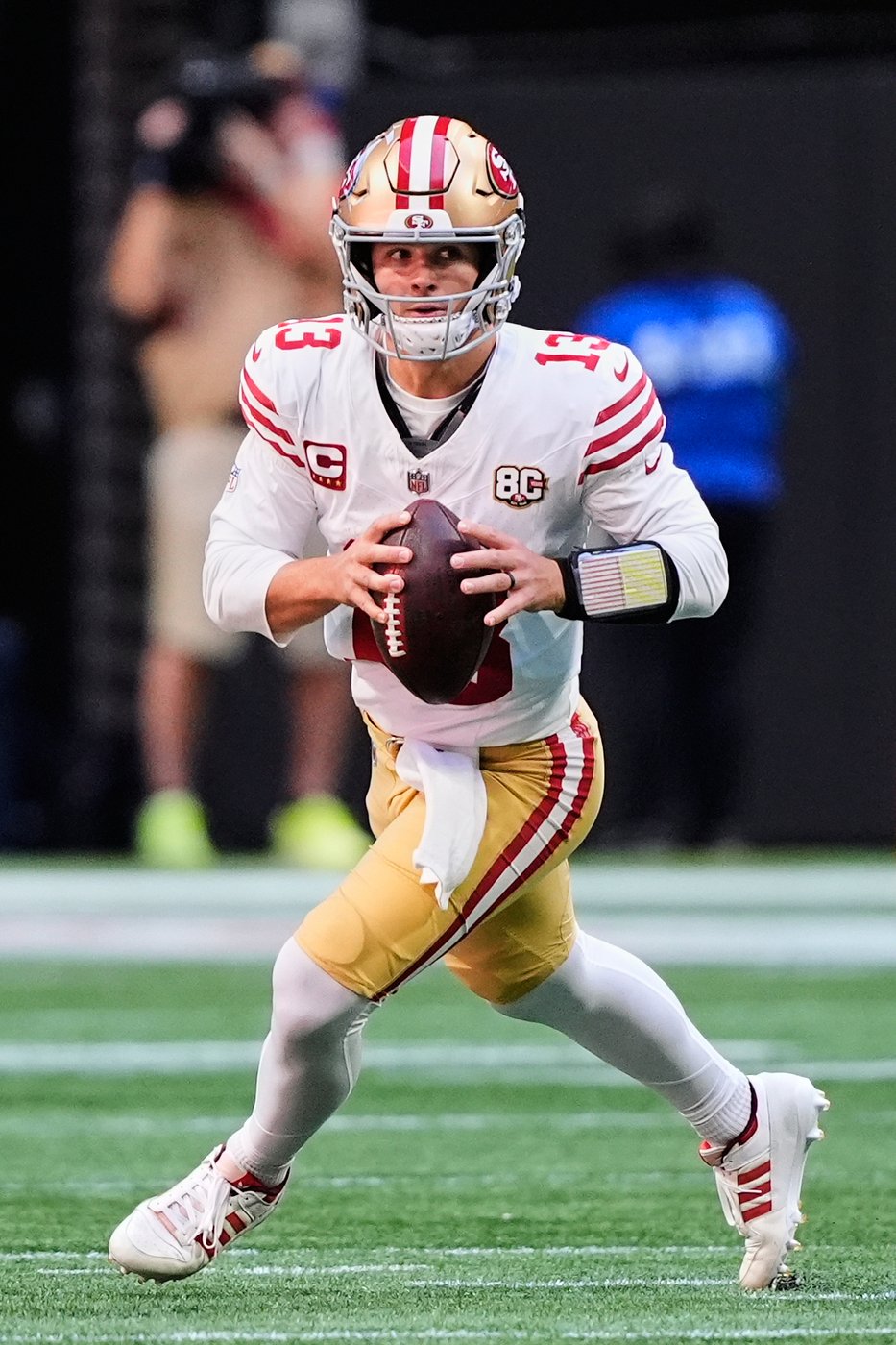 Banged-up 49ers limp into their bye week after a 29-20 loss to the Falcons | iNFOnews.ca