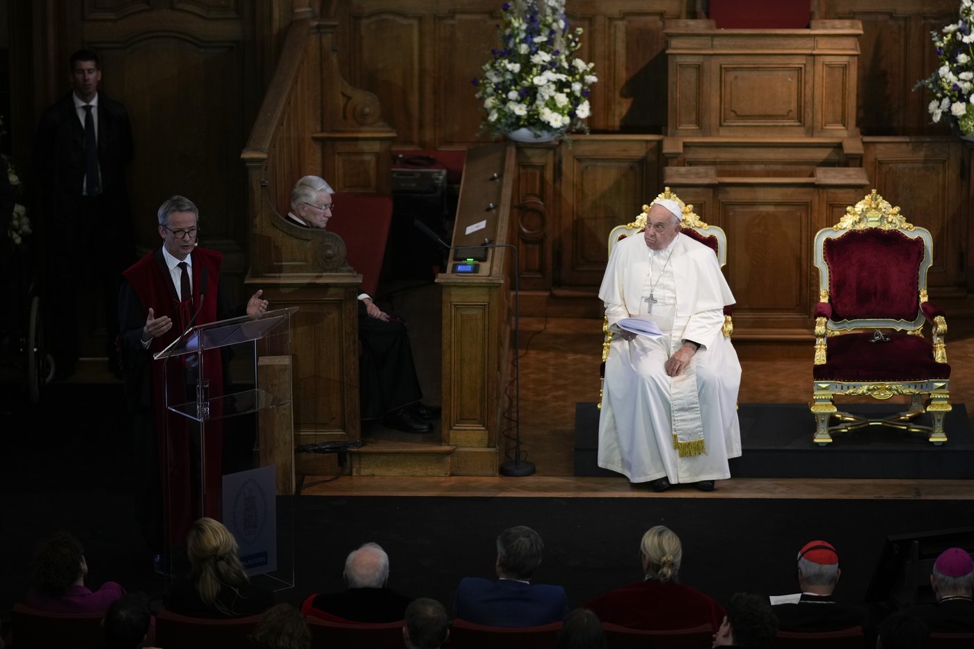 Pope gets an earful from Belgian king and abuse victims over scandals and failures to respond | iNFOnews.ca