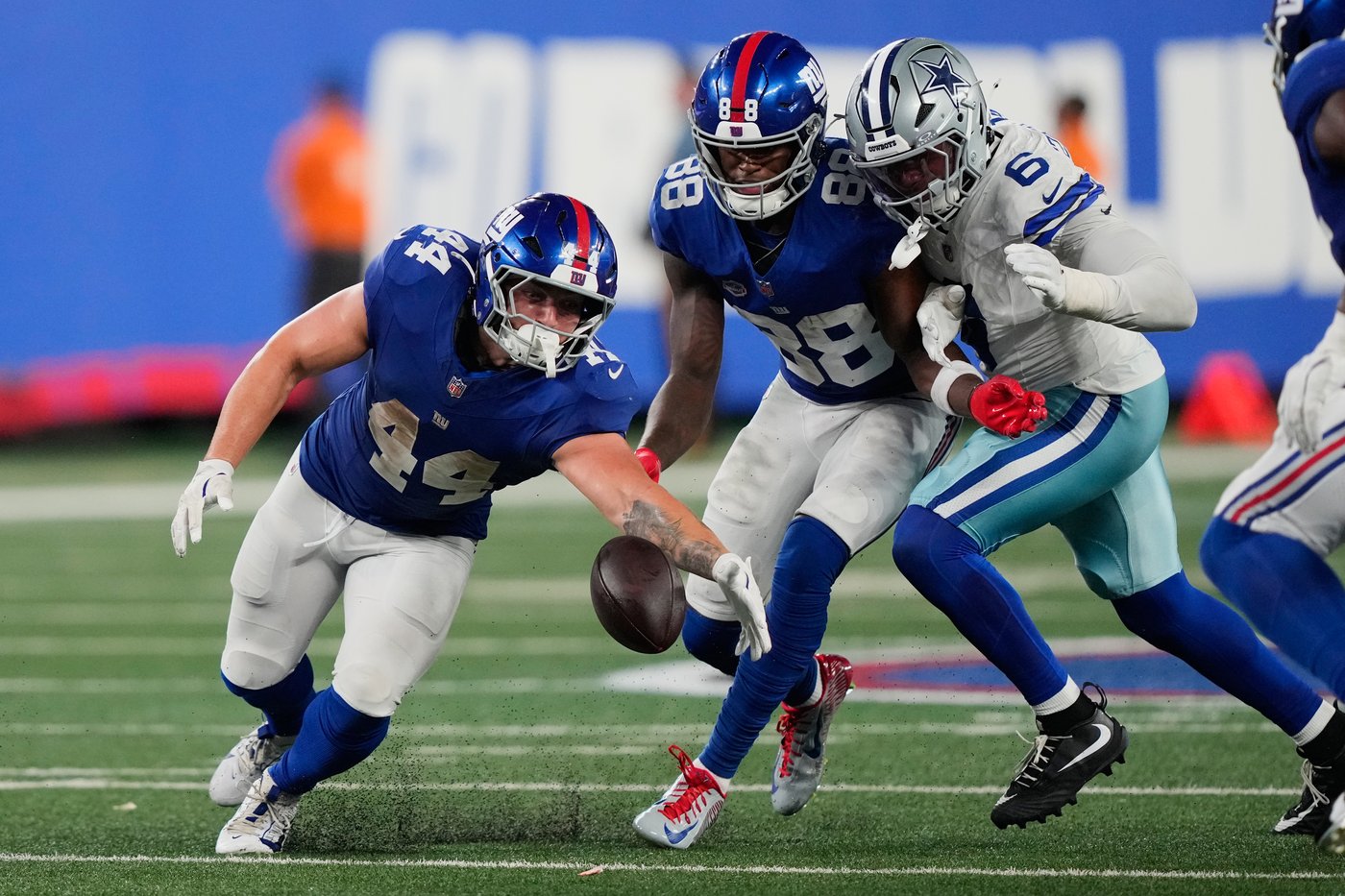 Giants' offense rolls over the Cowboys to give coach John Harbaugh a 28-20 win in his debut | iNFOnews.ca Giants' offense rolls over the Cowboys to give coach John Harbaugh a 28-20 win in his debut | iNFOnews.ca