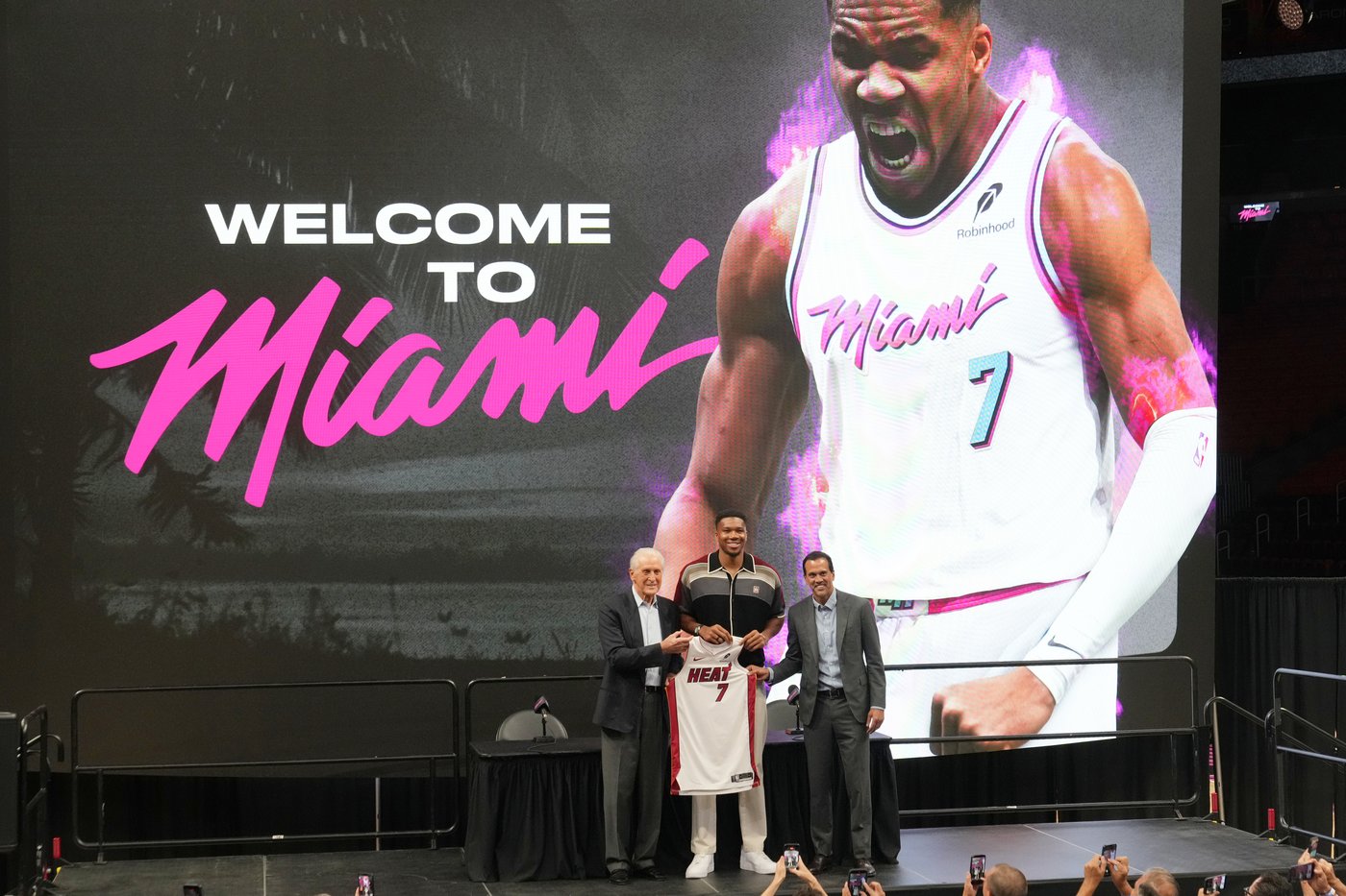 Giannis arrives in Miami, looking to follow Messi's path to more titles and success | iNFOnews.ca Giannis arrives in Miami, looking to follow Messi's path to more titles and success | iNFOnews.ca