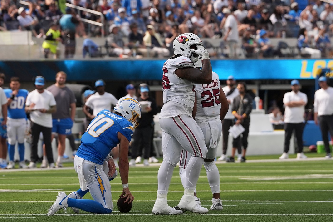 Chargers' new-look offense shows more of the same struggles in loss to Cardinals | iNFOnews.ca