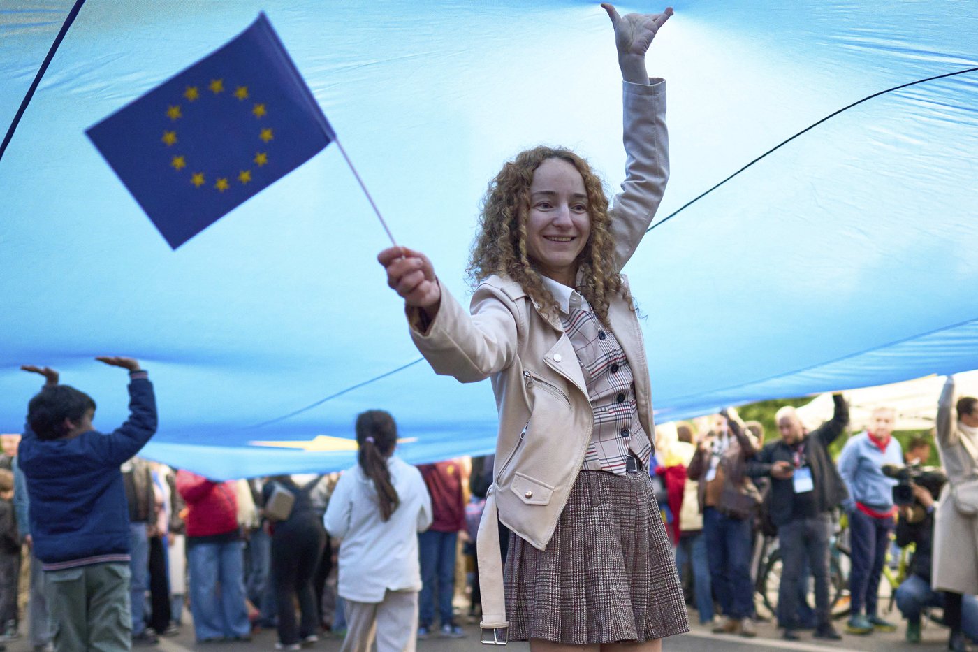PHOTO COLLECTION: Romania Election Pro-EU Rally | iNFOnews.ca PHOTO COLLECTION: Romania Election Pro-EU Rally | iNFOnews.ca
