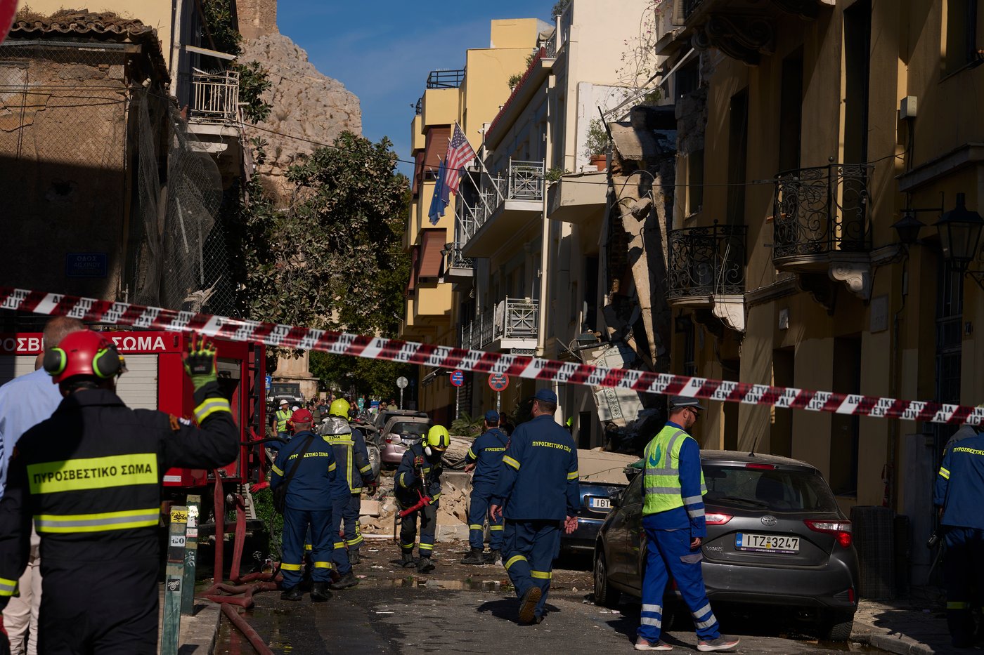 An explosion near the Acropolis in Greece injures at least 2 people and collapses a building | iNwheels An explosion near the Acropolis in Greece injures at least 2 people and collapses a building | iNwheels