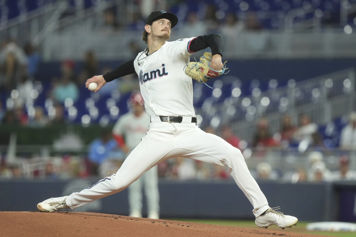 Bryson Stott hits a 3-run homer to help the Phillies beat the Marlins 4-2 | iNFOnews.ca