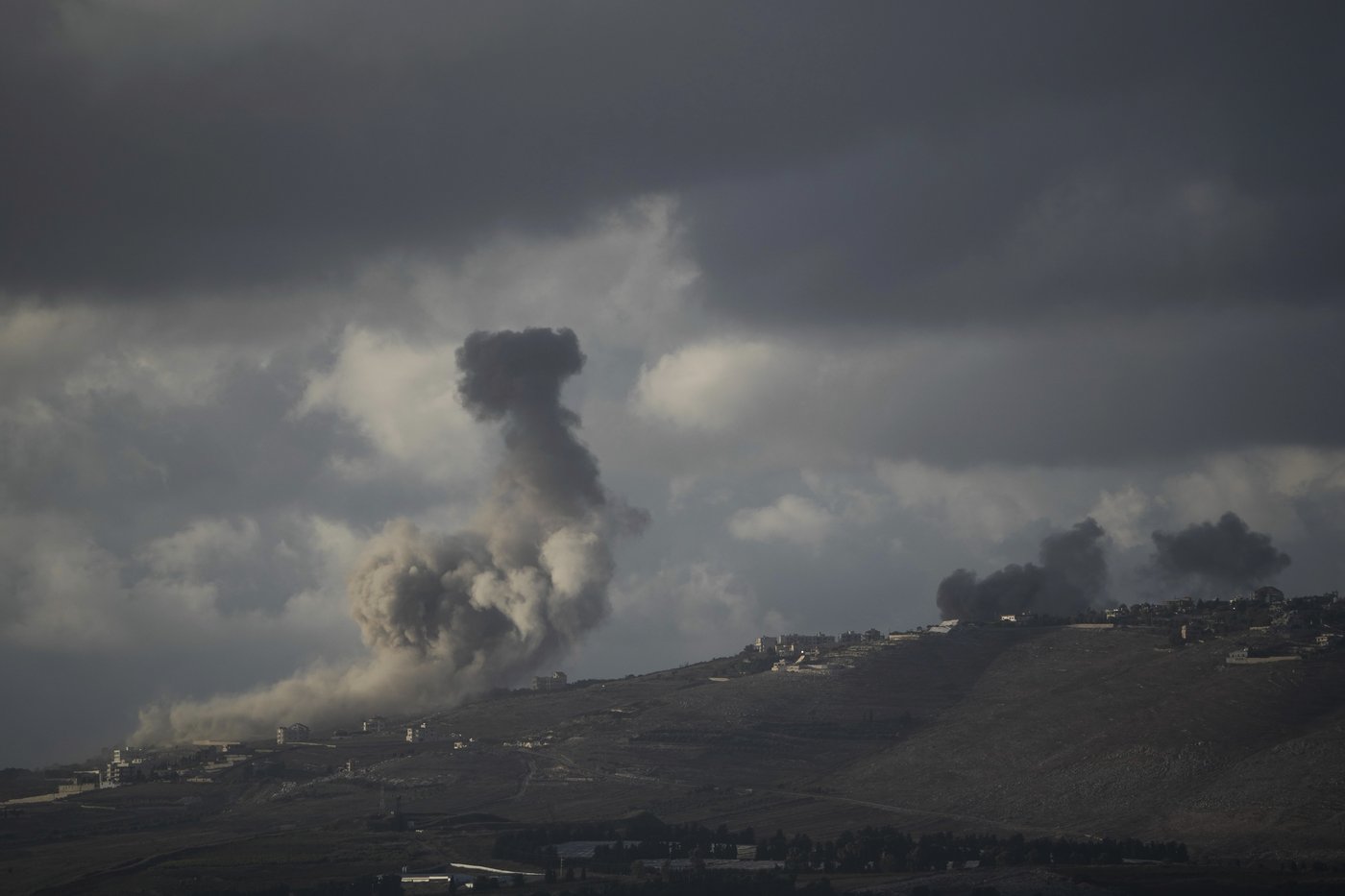 Iran fires at least 180 missiles into Israel as regionwide conflict grows | iNFOnews.ca