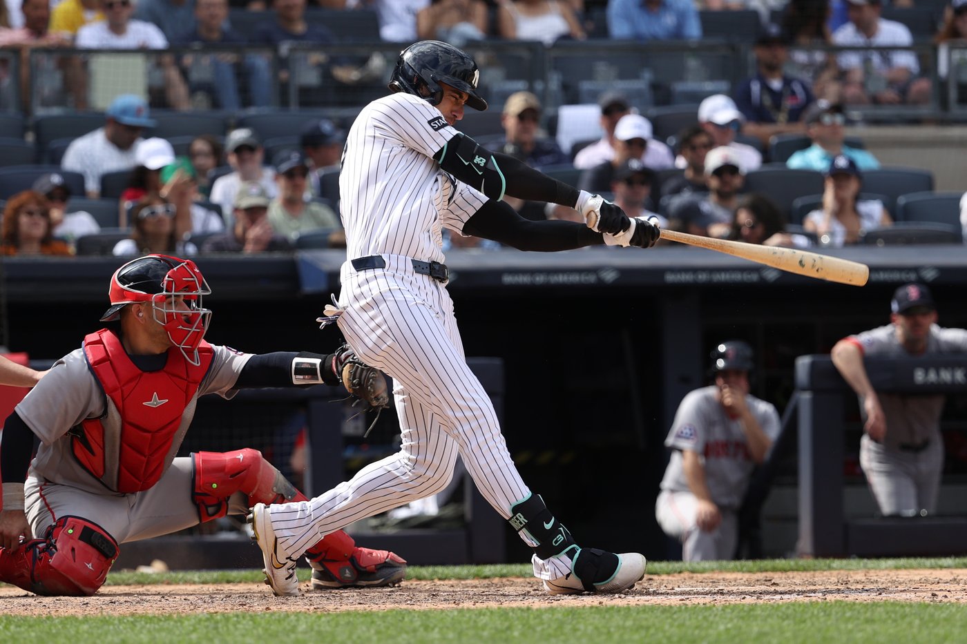Bellinger and Chisholm hit 8th-inning homers that lead the Yankees over the Red Sox 6-1 | iNFOnews.ca Bellinger and Chisholm hit 8th-inning homers that lead the Yankees over the Red Sox 6-1 | iNFOnews.ca