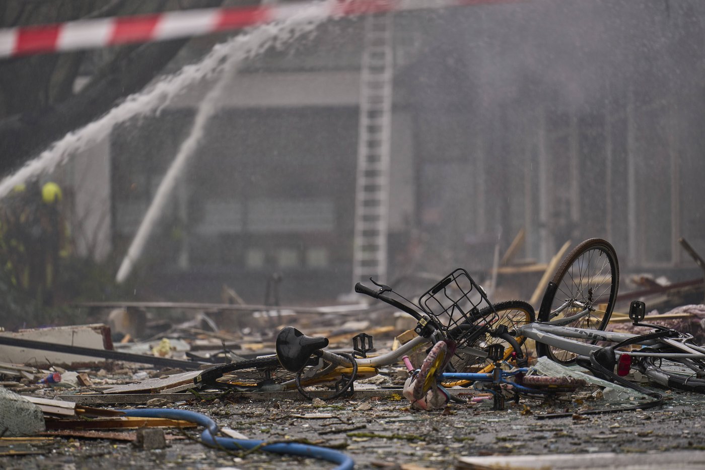 An explosion destroys an apartment block in a Dutch city, killing at least 3 and injuring others | iNFOnews.ca An explosion destroys an apartment block in a Dutch city, killing at least 3 and injuring others | iNFOnews.ca