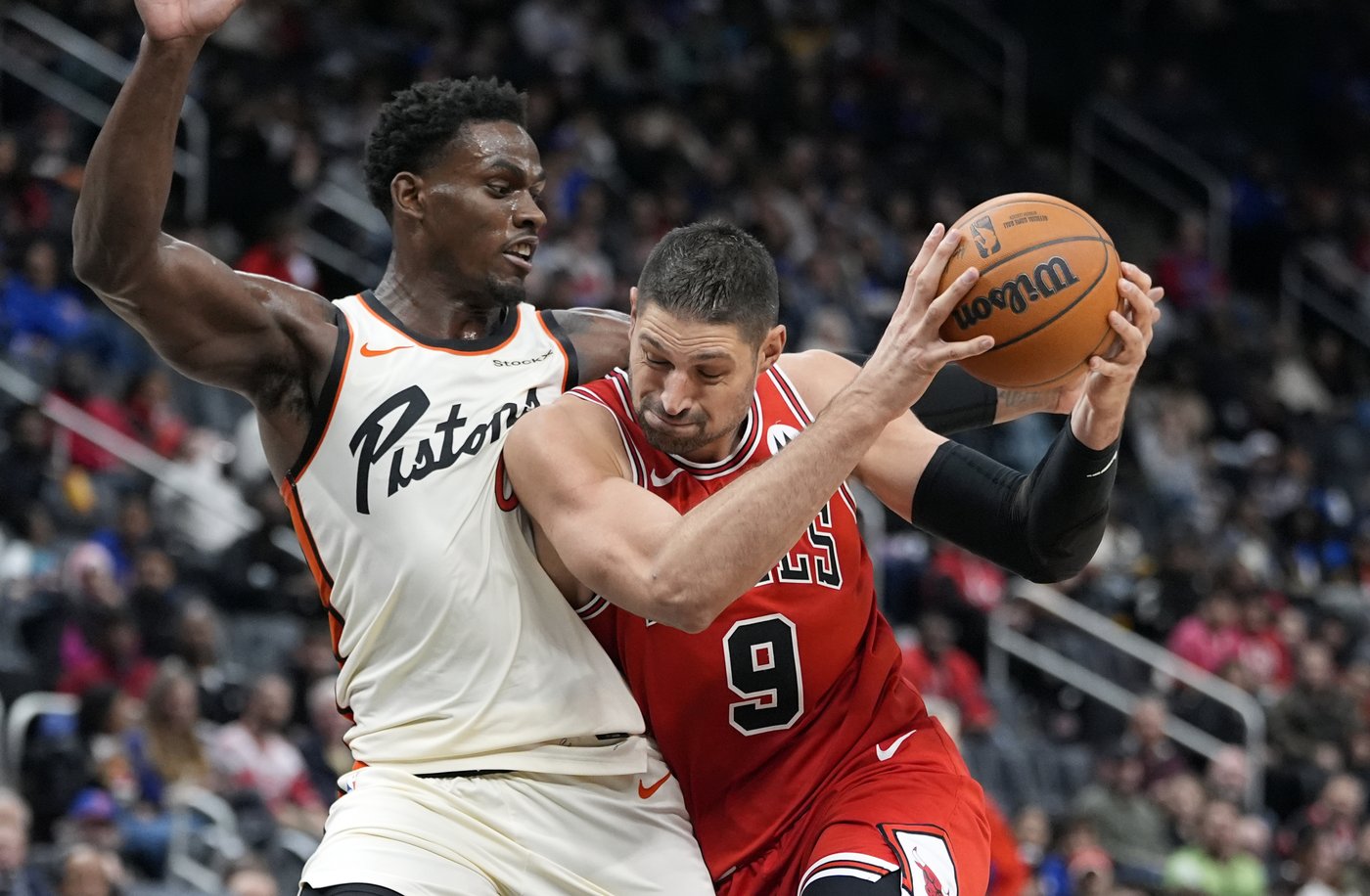 Zach LaVine's 16 fourth-quarter points lead Bulls past Pistons 122-112 | iNFOnews.ca