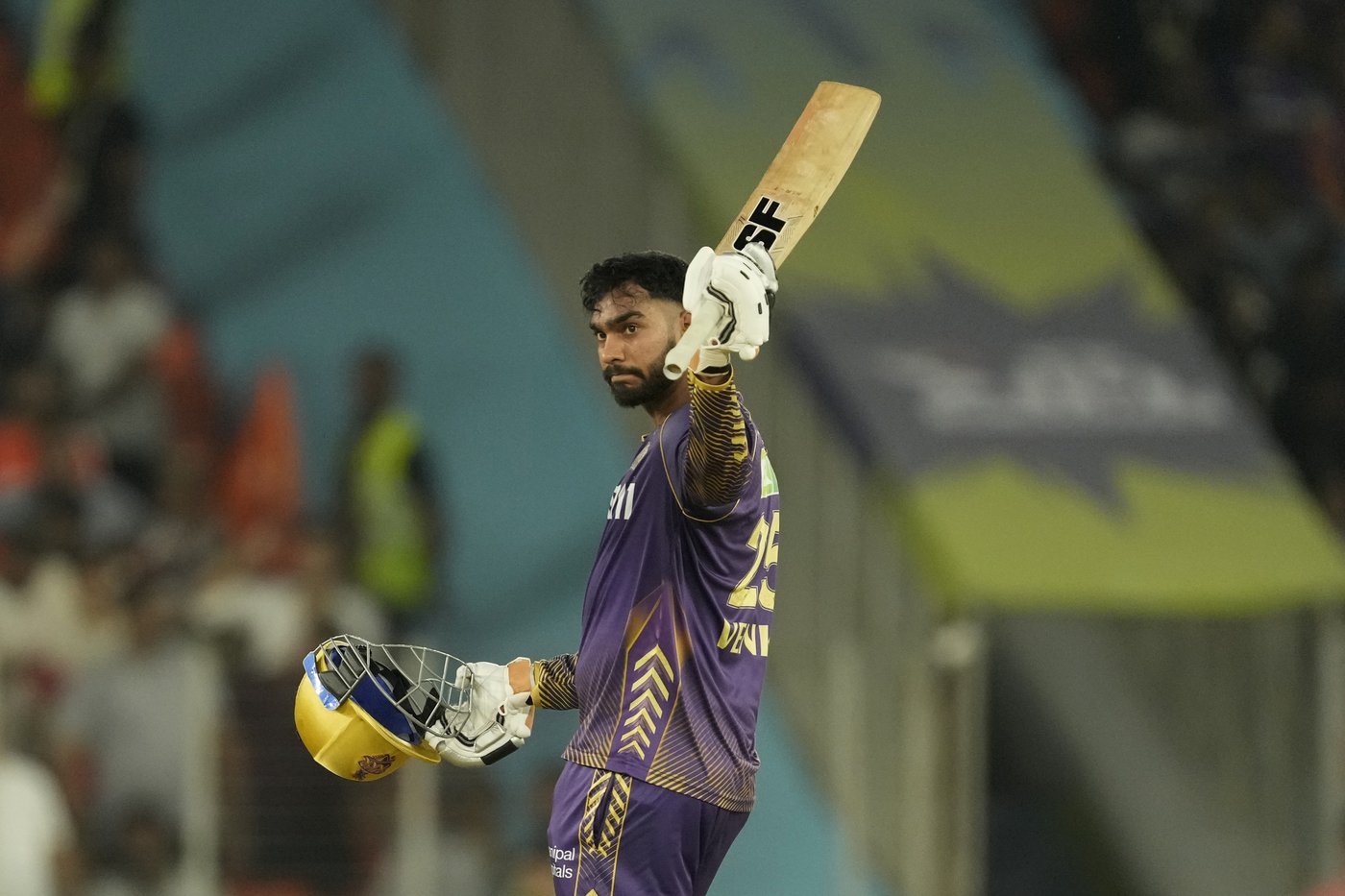 What is the IPL auction and who are the main players? | iNFOnews.ca