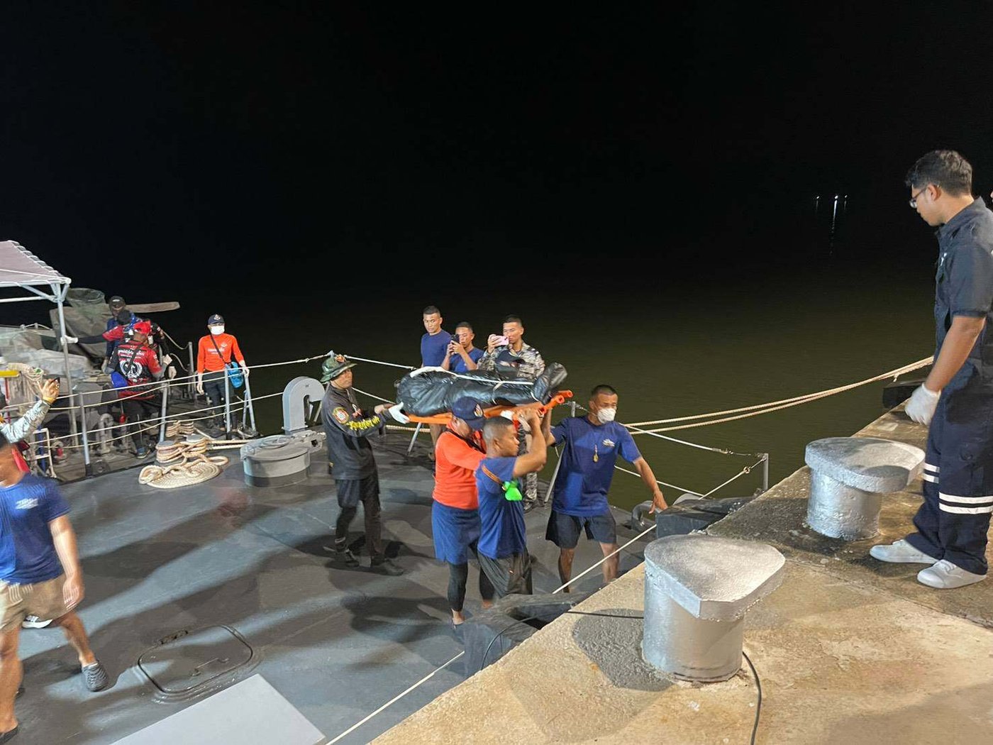Rescuers searching for missing migrants after boat sinks off Malaysia recover 5 more bodies | iNFOnews.ca