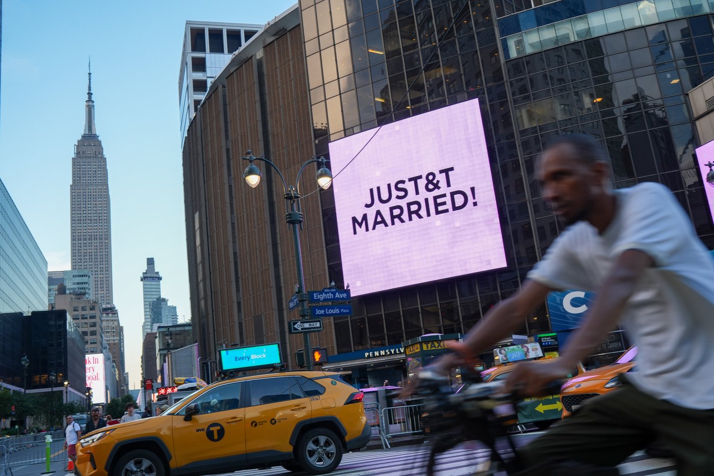 Taylor Swift and Travis Kelce are married in elaborate Madison Square Garden ceremony | iNFOnews.ca
