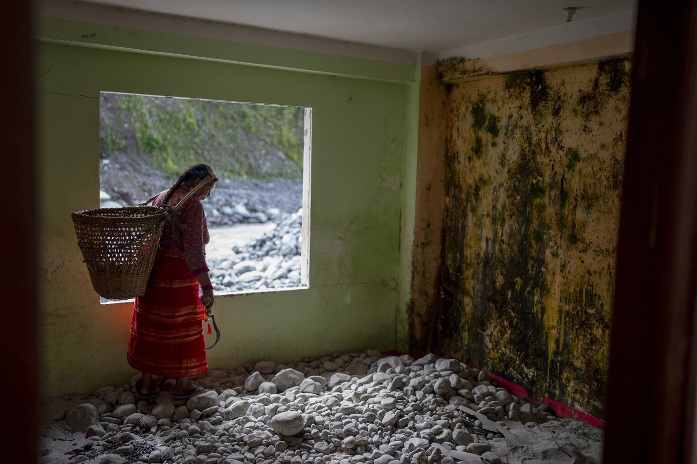 AP PHOTOS: Cascading disasters push residents of a Nepalese valley to the brink | iNFOnews.ca