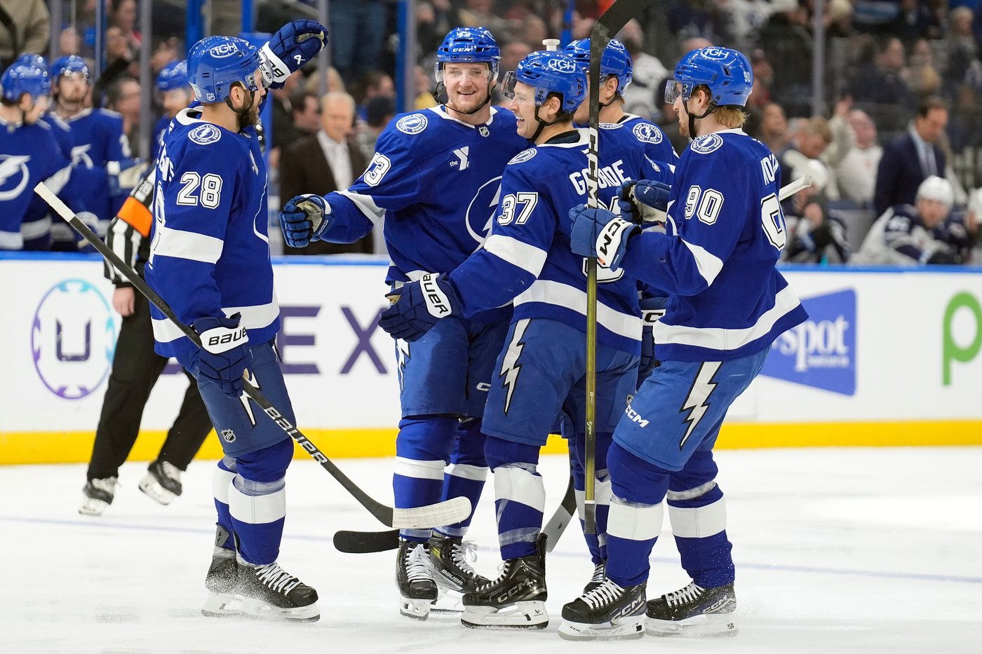Raddysh, Gourde and Kucherov help surging Lightning beat Jets 4-1 | iNFOnews.ca