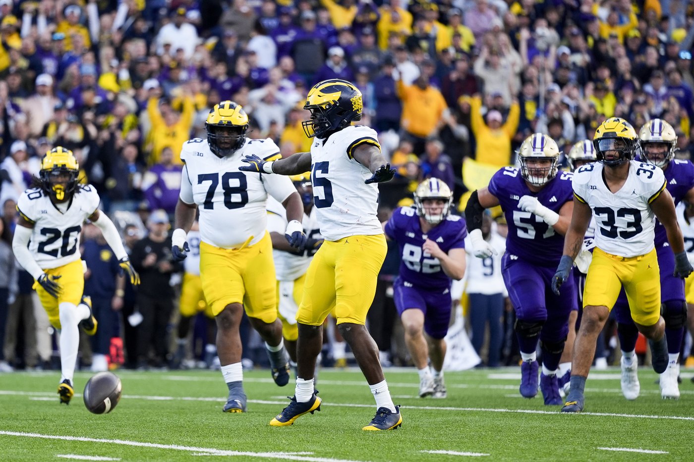 Washington pulls away in 4th quarter to beat No. 10 Michigan 27-17 in title game rematch | iNFOnews.ca