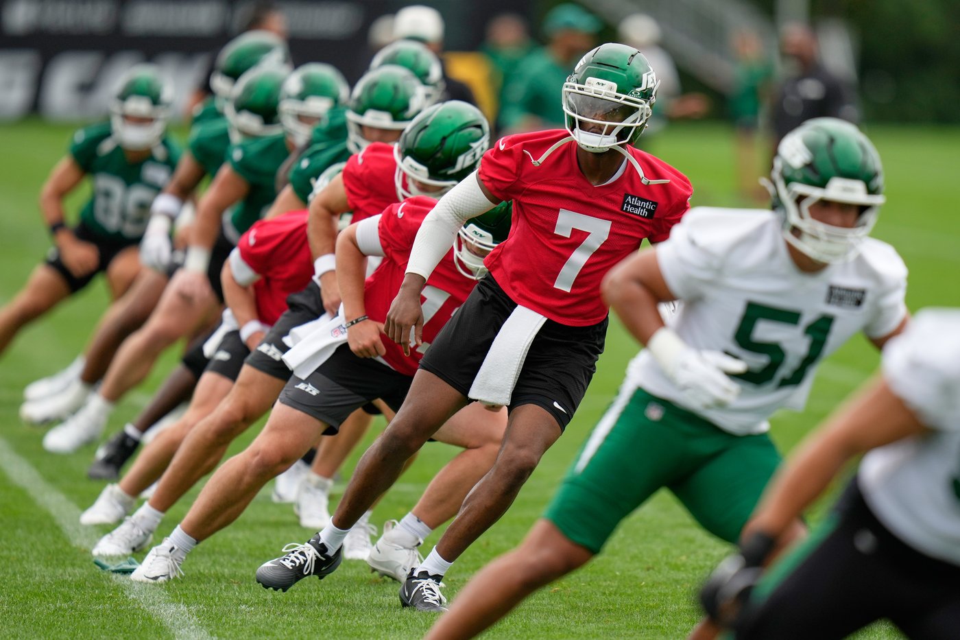 No slogans or hype speeches as Aaron Glenn's Jets open camp and chase improvement | iNFOnews.ca