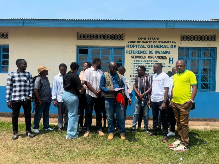 Dozens at an Ebola treatment center in northeast Congo strike over unpaid salaries and bonuses | iNFOnews.ca