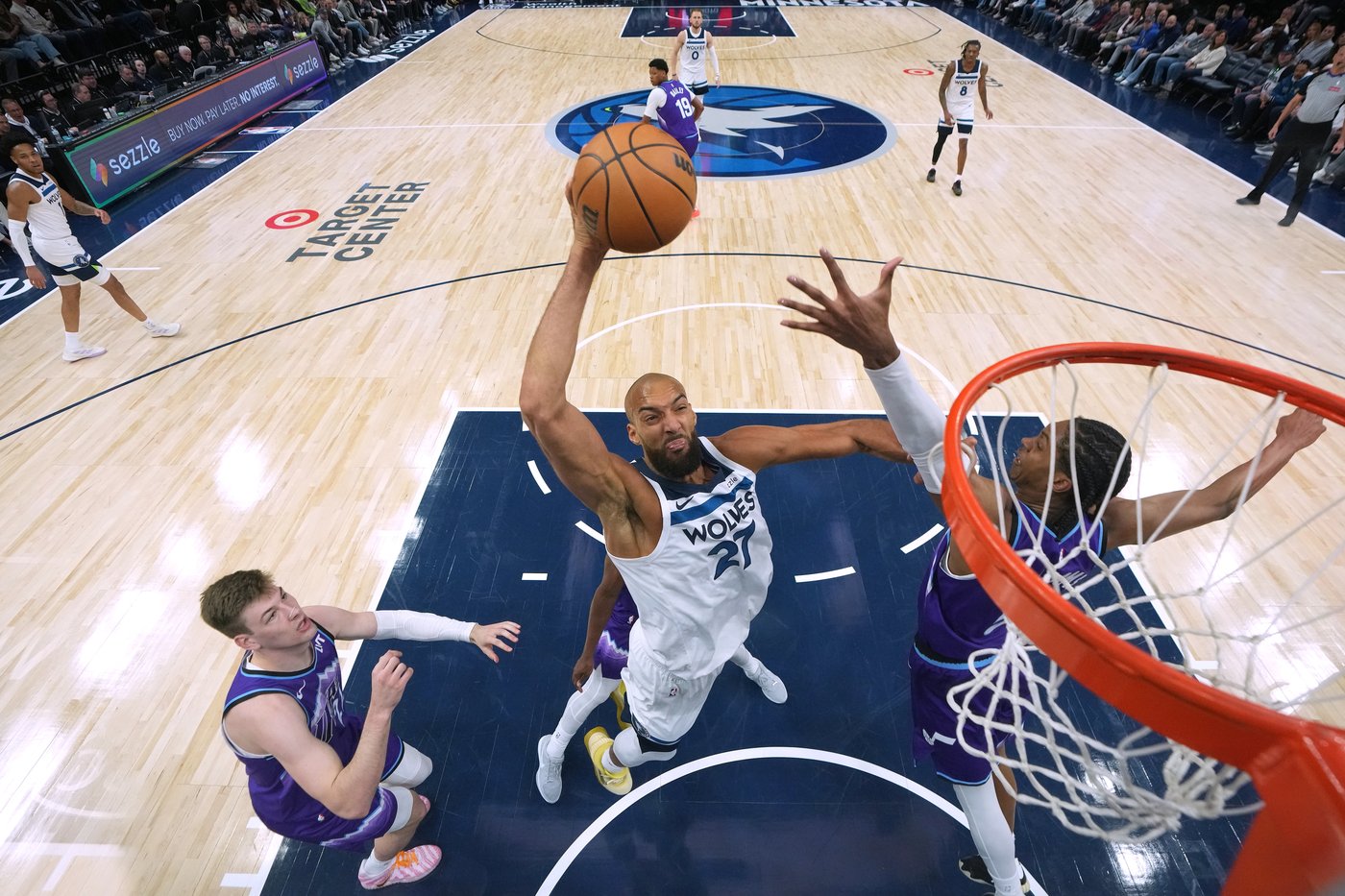 Dosunmu sparks Timberwolves' 147-111 rout of Jazz as Edwards remains out | iNFOnews.ca Dosunmu sparks Timberwolves' 147-111 rout of Jazz as Edwards remains out | iNFOnews.ca