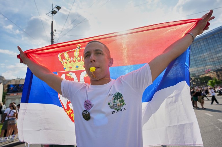 Tens of thousands rally in Serbia against authoritarian President Vucic | iNFOnews.ca