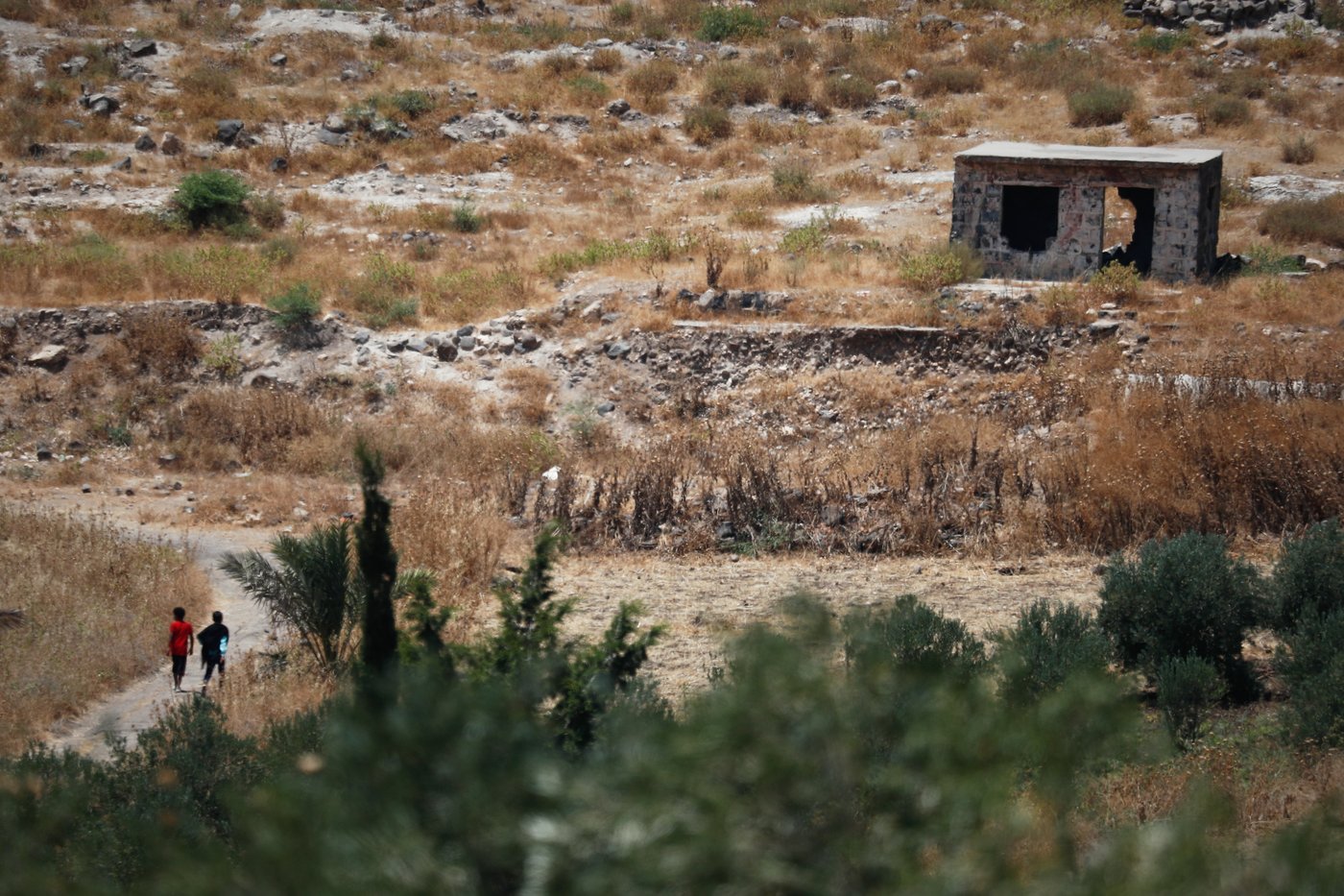 Israeli troops face resistance from residents as they push into a town in Syria | iNFOnews.ca