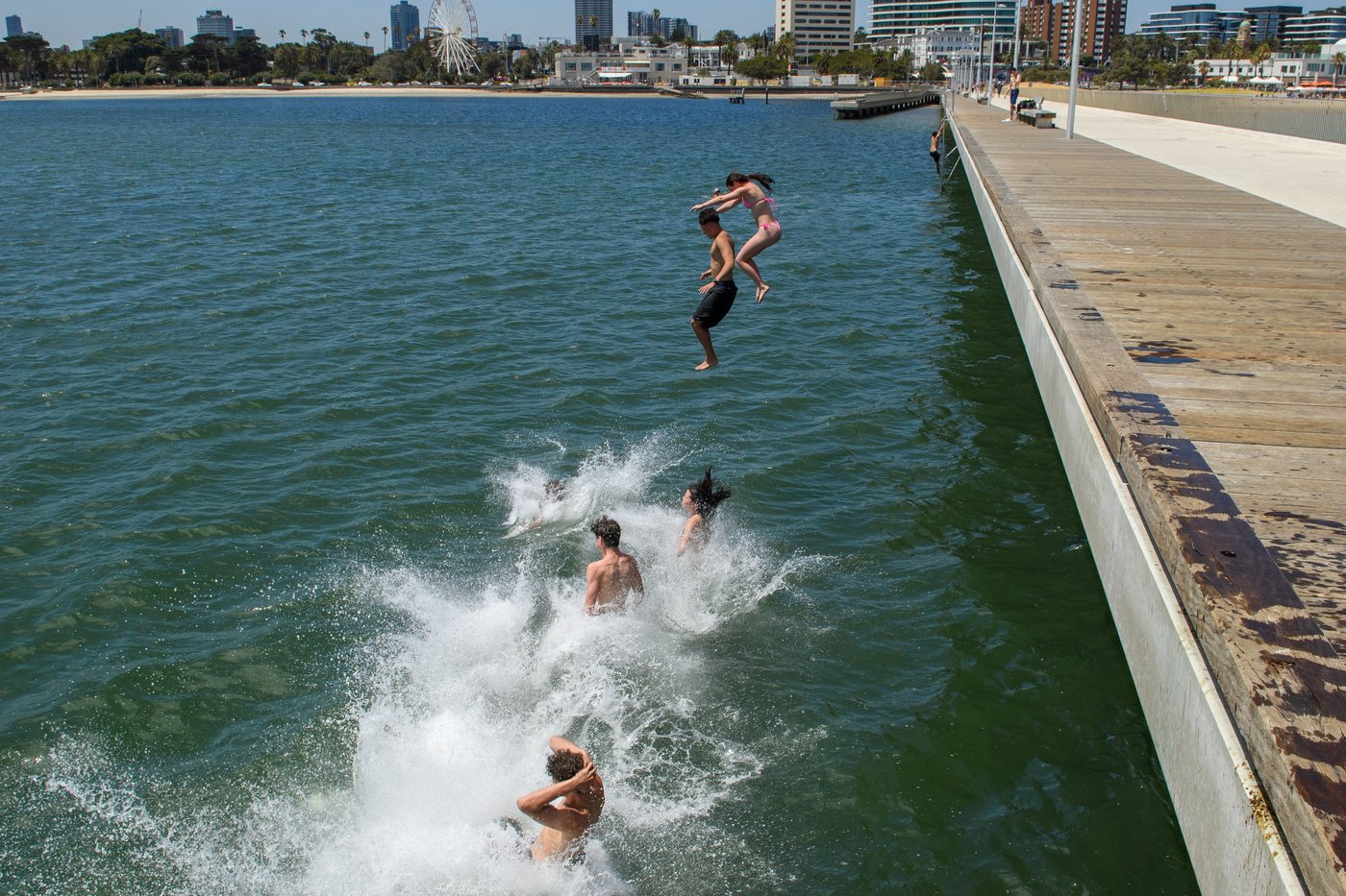 Australia swelters in a record heat wave as temperatures near 50 C | iNFOnews.ca Australia swelters in a record heat wave as temperatures near 50 C | iNFOnews.ca