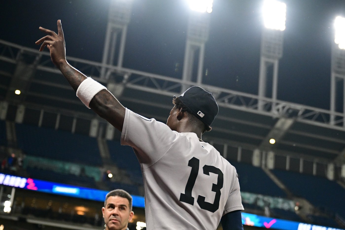 All that Jazz: Chisholm answers `overrated' chants with 8th-inning homer for Yankees in Cleveland | iNFOnews.ca All that Jazz: Chisholm answers `overrated' chants with 8th-inning homer for Yankees in Cleveland | iNFOnews.ca