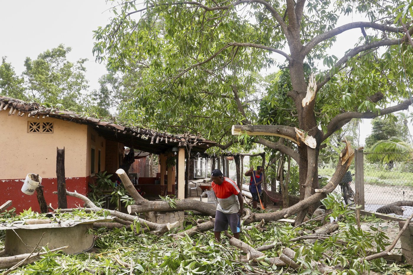 Mexico assesses damage from Hurricane Erick as rising rivers leave at least 1 dead | iNFOnews.ca