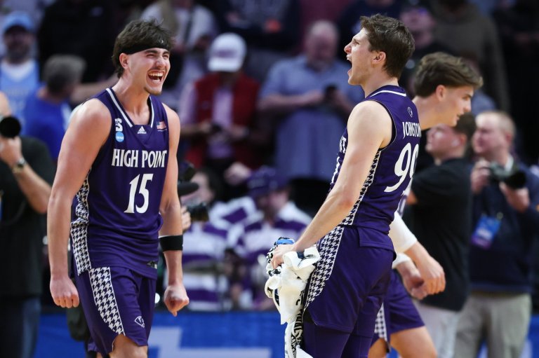 High Point stuns Wisconsin 83-82 in March Madness on Chase Johnston's first 2-point basket of season | iNFOnews.ca