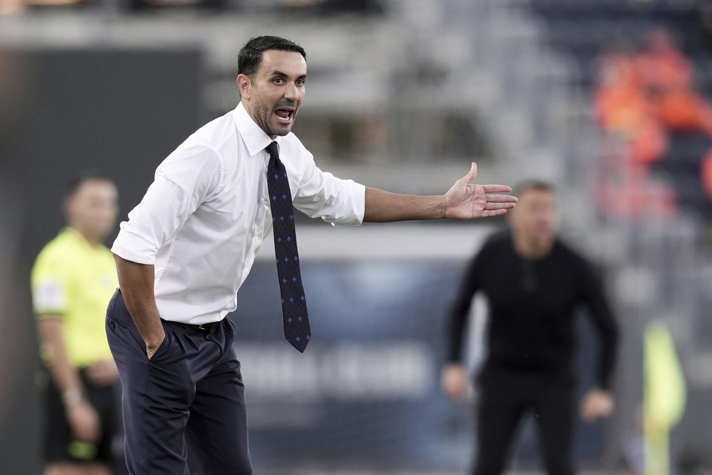 Milan defender Théo Hernandez suspended for 2 matches for protests after loss at Fiorentina | iNFOnews.ca Milan defender Théo Hernandez suspended for 2 matches for protests after loss at Fiorentina | iNFOnews.ca