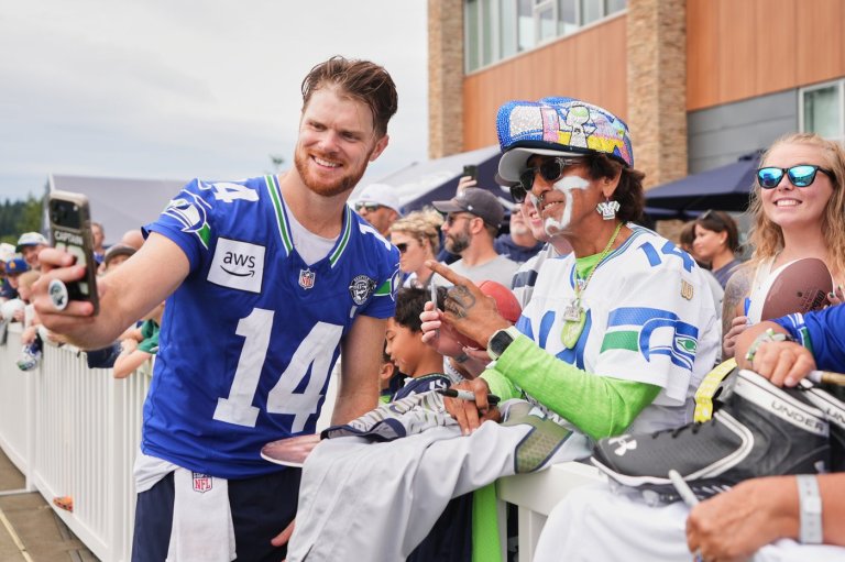 Sam Darnold uninterested in narratives about him, but ready to help Seahawks defend Super Bowl crown | iNFOnews.ca