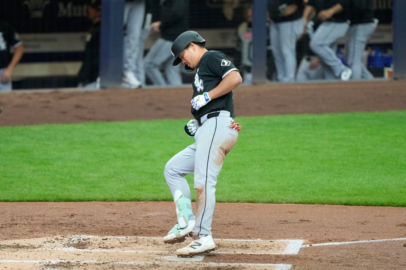 White Sox's Murakami joins Guardians' DeLauter in exclusive club with HRs in first 3 MLB games | iNFOnews.ca