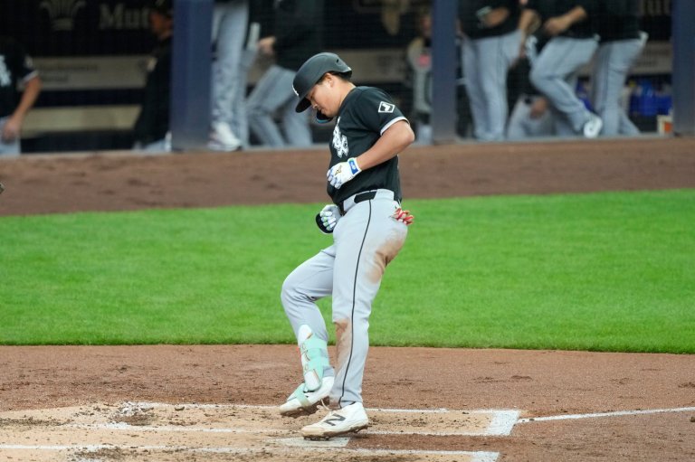 White Sox's Murakami joins Guardians' DeLauter in exclusive club with HRs in first 3 MLB games | iNFOnews.ca