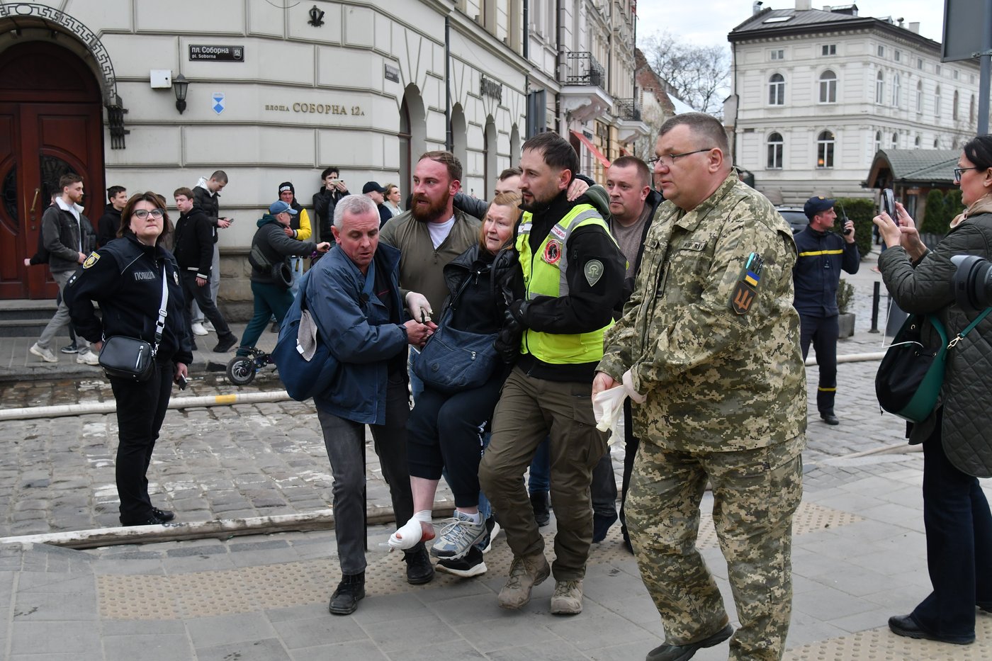 Russia fires nearly 400 drones at Ukraine with signs its spring offensive has started | iNFOnews.ca