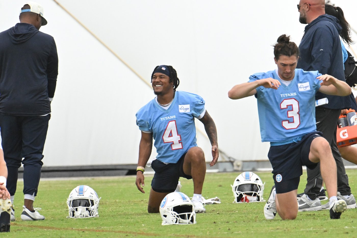 Robert Saleh says Cam Ward’s shoulder is 'perfectly healthy' as Titans install new offense | iNFOnews.ca