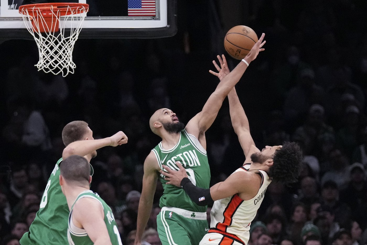 Celtics withstand 3-point spree to beat the Pistons 130-120 | iNFOnews.ca