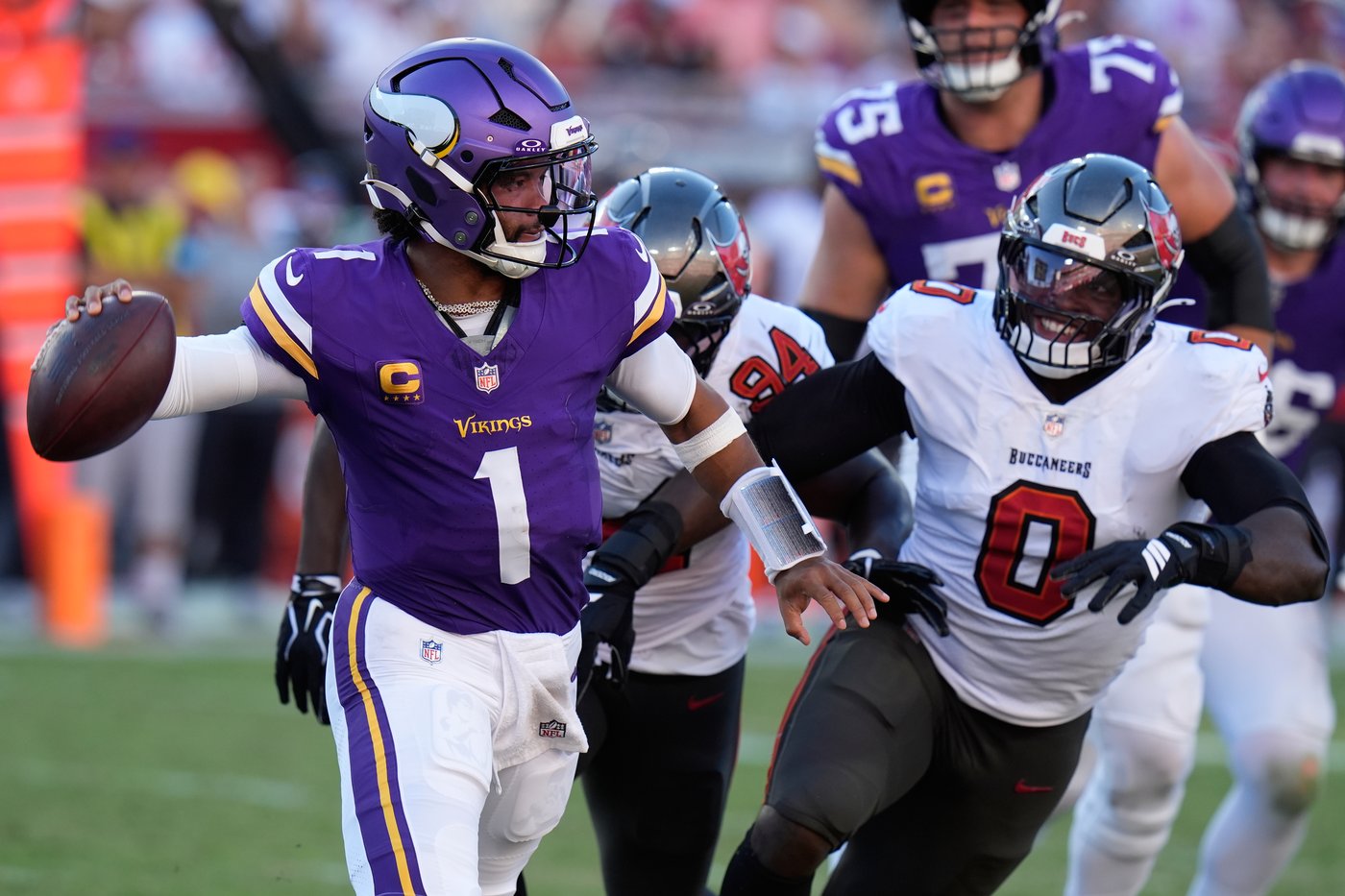 Vikings are undefeated despite an out-of-sync offense, carrying confidence they will 'ascend' | iNFOnews.ca