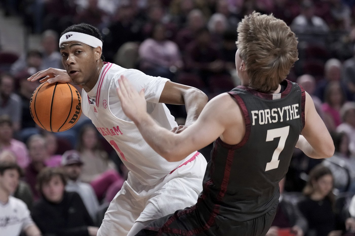 Phelps and Coleman combine for 29 points to lead No. 13 Texas A&M over Oklahoma 75-68 | iNFOnews.ca Phelps and Coleman combine for 29 points to lead No. 13 Texas A&M over Oklahoma 75-68 | iNFOnews.ca