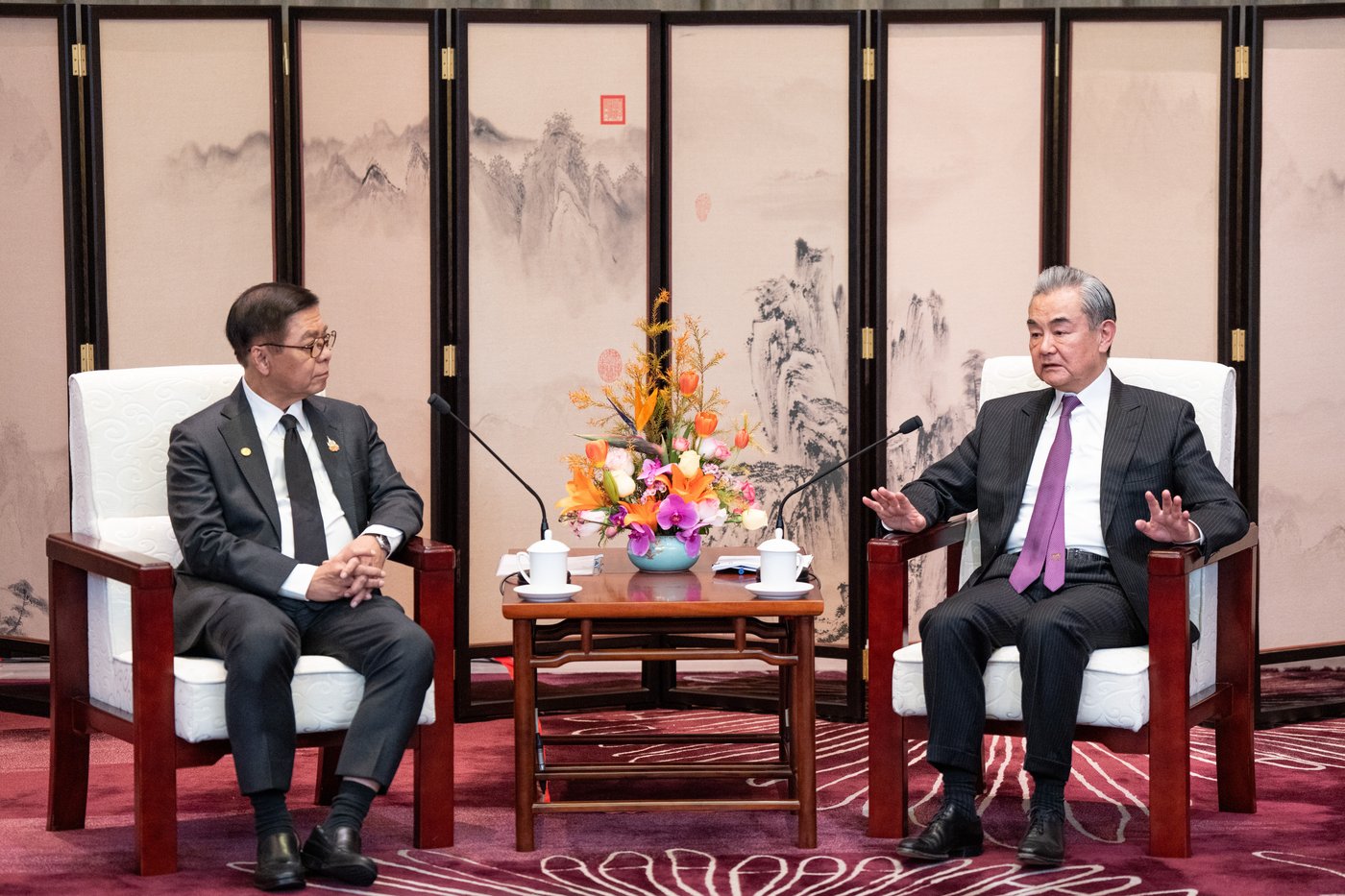Top diplomats of China, Cambodia and Thailand meet as Beijing seeks a stronger role in dispute | iNFOnews.ca Top diplomats of China, Cambodia and Thailand meet as Beijing seeks a stronger role in dispute | iNFOnews.ca