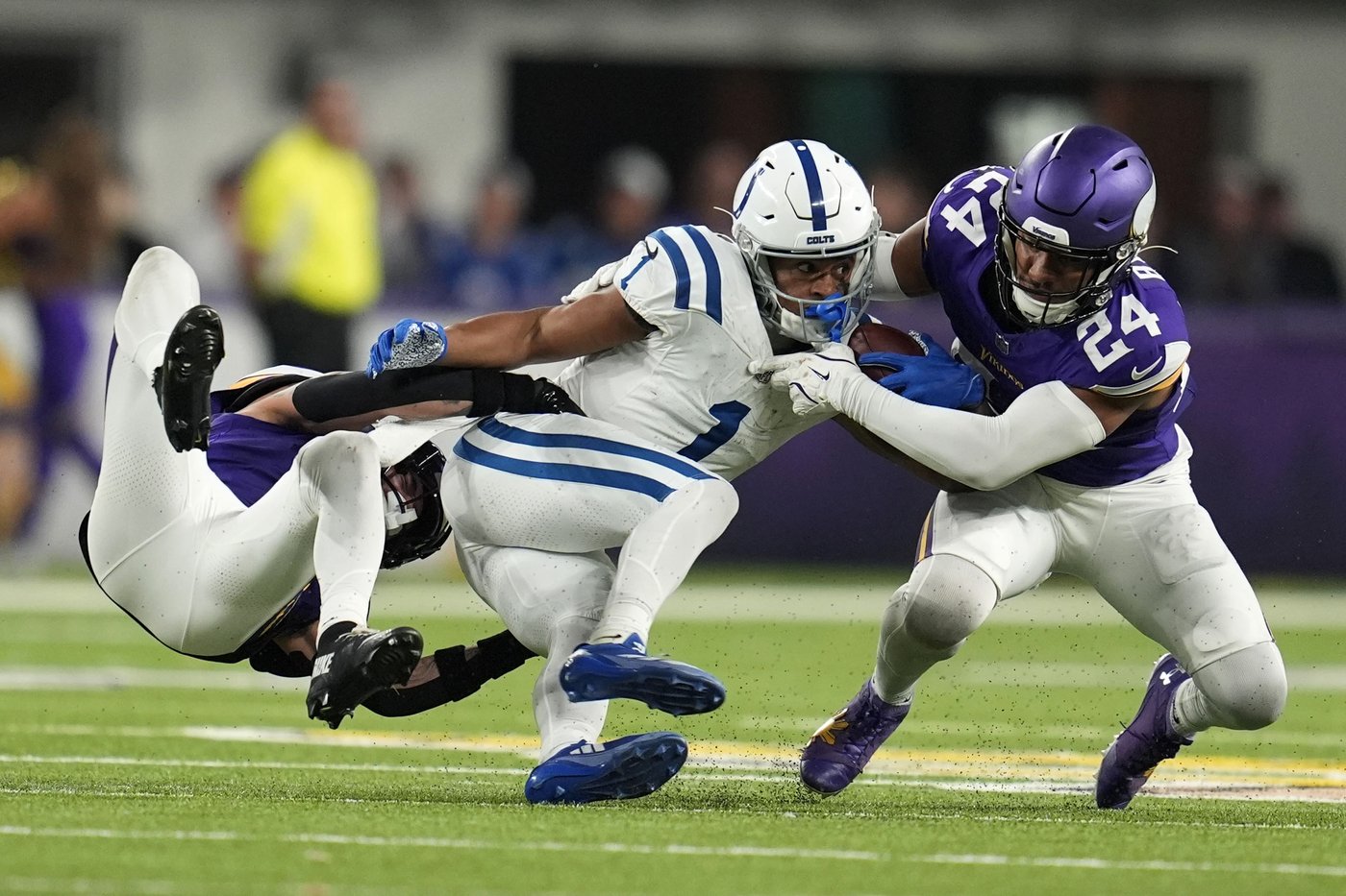 Colts offense is still out of sync after subbing Flacco in for Richardson | iNFOnews.ca
