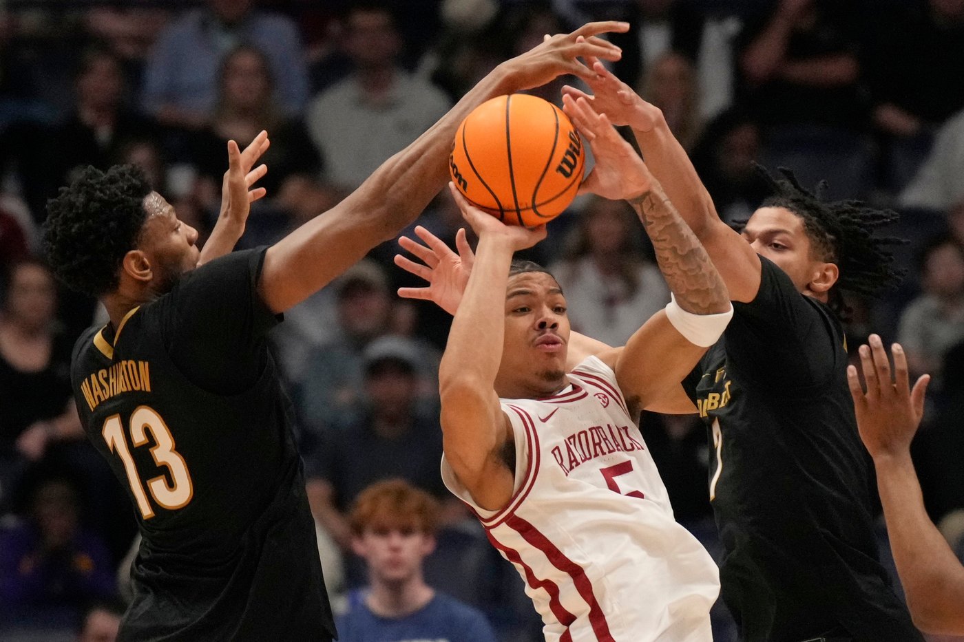Arkansas tops Vanderbilt 86-75 to win SEC Tournament title | iNFOnews.ca