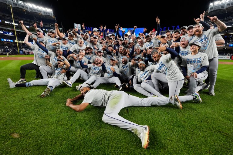 Rays beat Yankees 4-3 for 3-game Division Series sweep behind Mesa homer, fan interference call | iNFOnews.ca