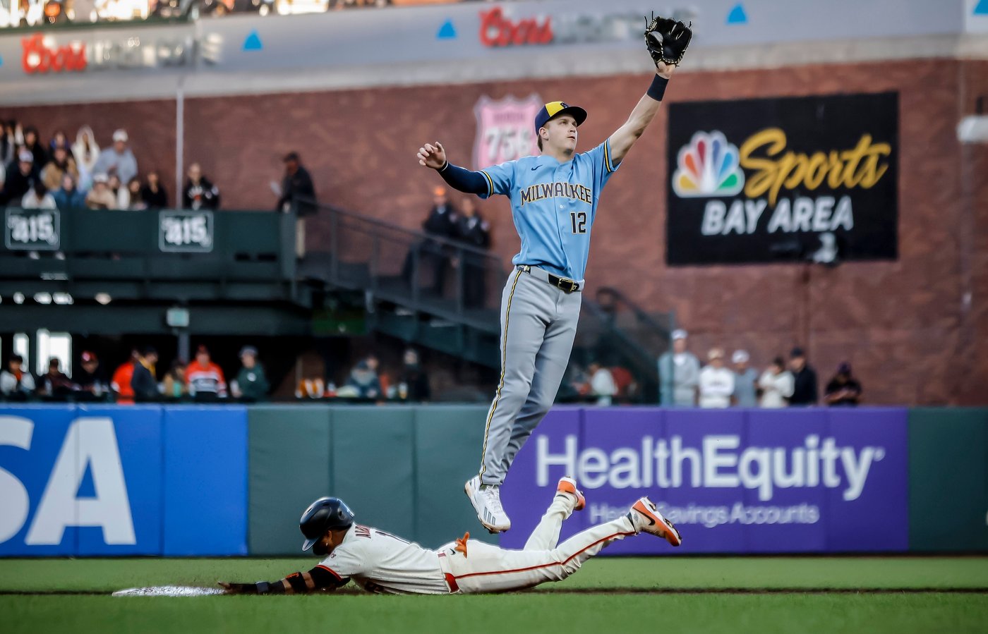 Grant McCray's 2-run homer backs Tyler Mahle and leads the Giants to a 3-0 win over the Brewers | iNFOnews.ca Grant McCray's 2-run homer backs Tyler Mahle and leads the Giants to a 3-0 win over the Brewers | iNFOnews.ca