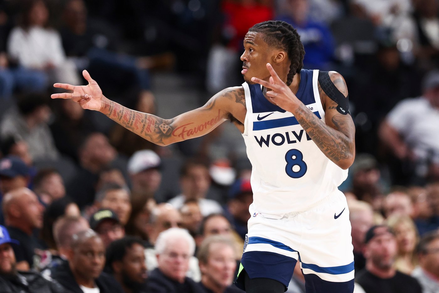 Kawhi Leonard scores 45 points in the Clippers' 153-128 romp over the Timberwolves | iNFOnews.ca Kawhi Leonard scores 45 points in the Clippers' 153-128 romp over the Timberwolves | iNFOnews.ca