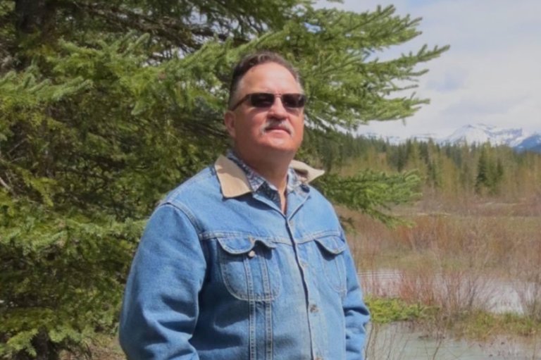 How B.C. man rescued himself from jaws of grizzly that ripped off his lips and scalp | iNFOnews.ca