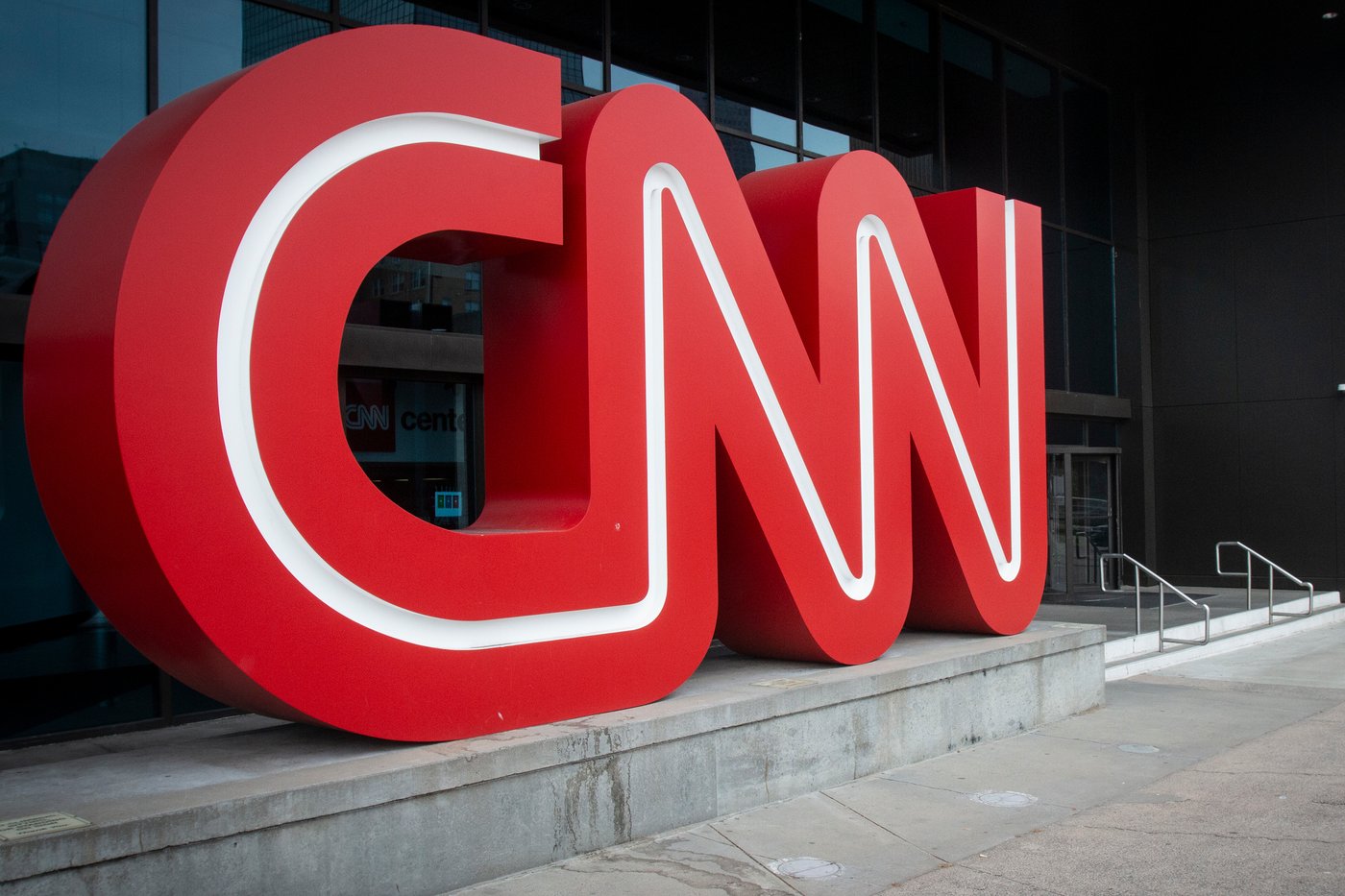 Takeover bid of parent company means limbo for CNN and some fellow cable networks | iNFOnews.ca Takeover bid of parent company means limbo for CNN and some fellow cable networks | iNFOnews.ca