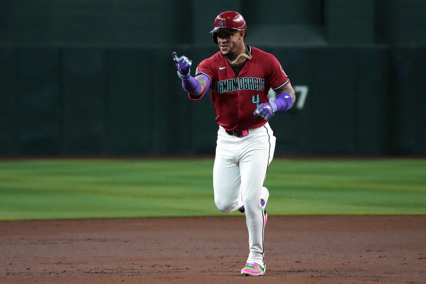 D-backs manager Lovullo: Marte returns to Phoenix for knee testing, hopeful he can play again in '26 | iNFOnews.ca