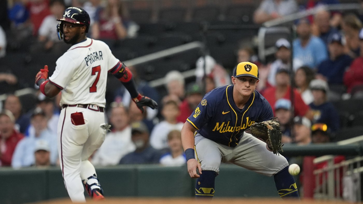 Peralta throws 5 strong innings as Brewers manhandle Braves 7-2 to improve best record in majors | iNFOnews.ca