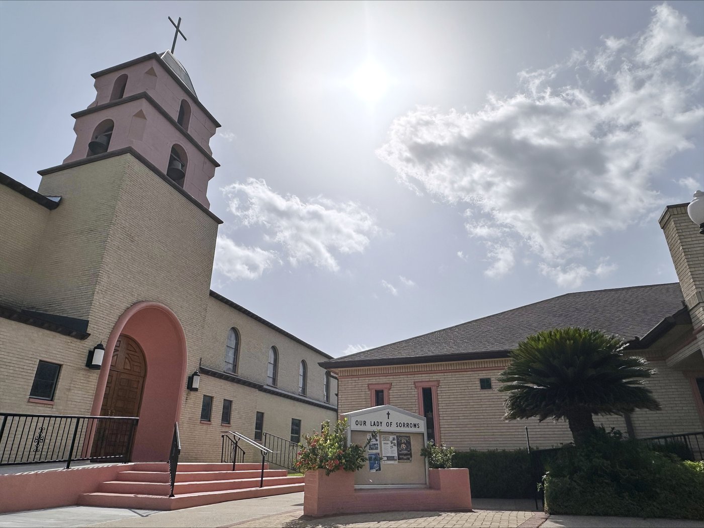 ICE releases a Texas nun intercepted walking to church dressed in her habit | iNFOnews.ca ICE releases a Texas nun intercepted walking to church dressed in her habit | iNFOnews.ca