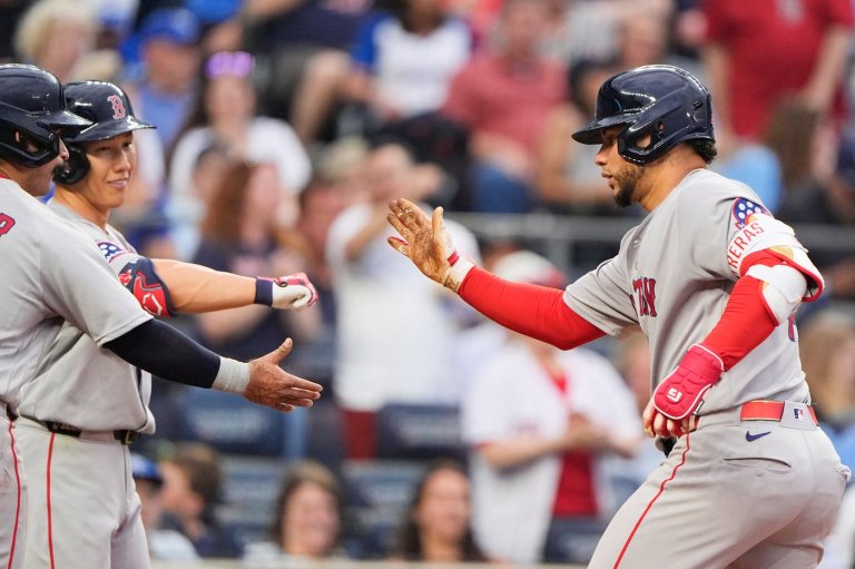 Red Sox beat Royals 3-1 behind Willson Contreras' homer and Sonny Gray's strong outing | iNFOnews.ca