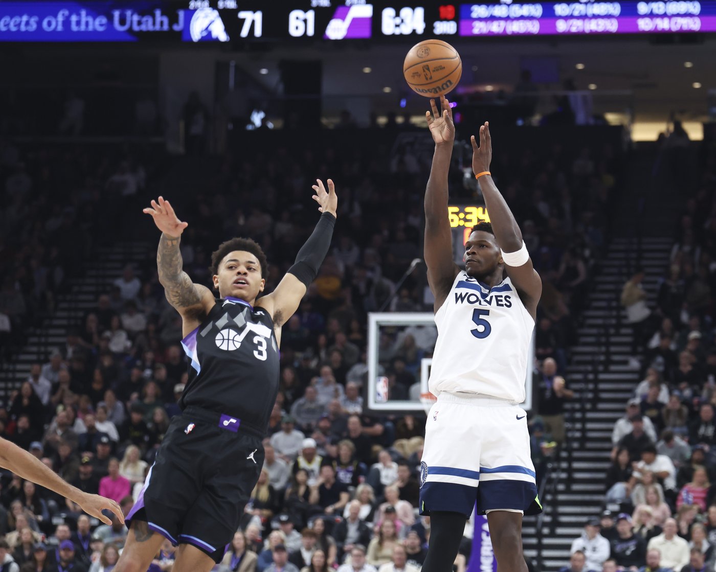 Anthony Edwards scores 36 points in the Timberwolves' 138-113 victory over the Jazz | iNFOnews.ca
