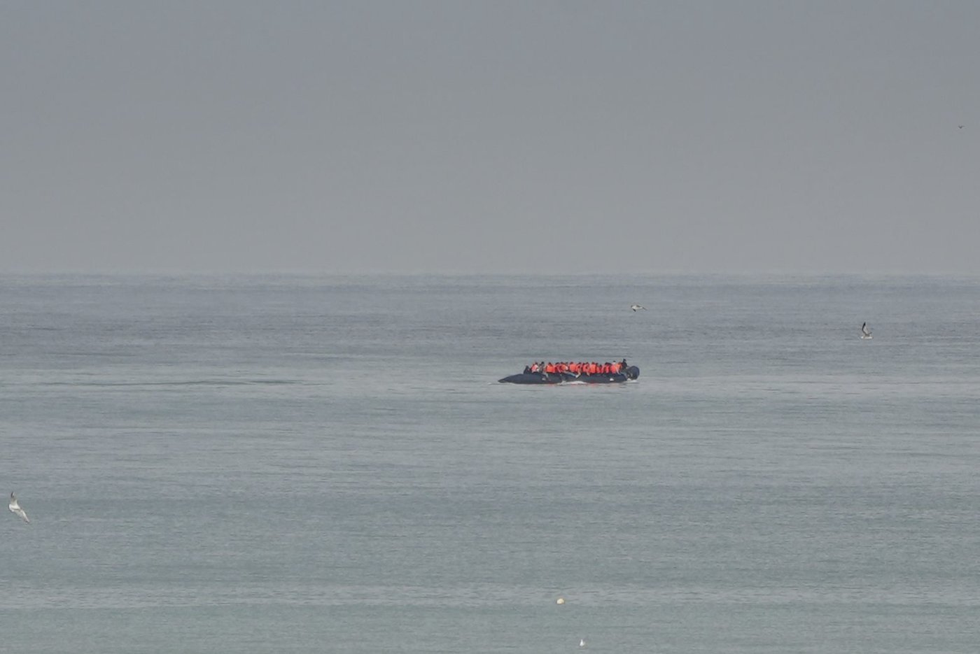 3 die off northern France coast in a Channel crossing attempt | iNFOnews.ca